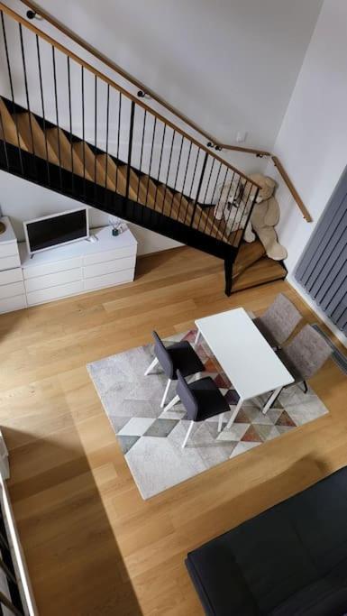 Apartment Spacious Loft With A View *